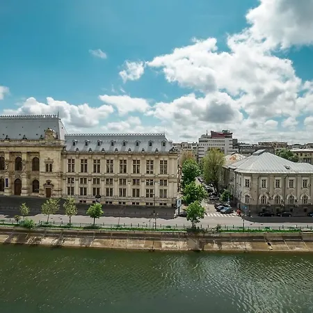 Lovely - 3 Bdr. Serviced In Old Town Lejlighed