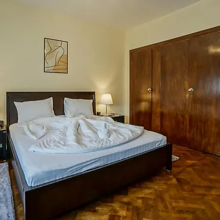 Lovely - 3 Bdr. Serviced In Old Town Apartman Bukarest