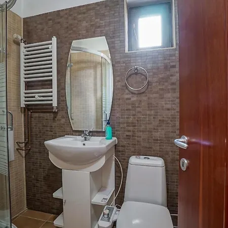 Lovely - 3 Bdr. Serviced In Old Town Апартаменты *